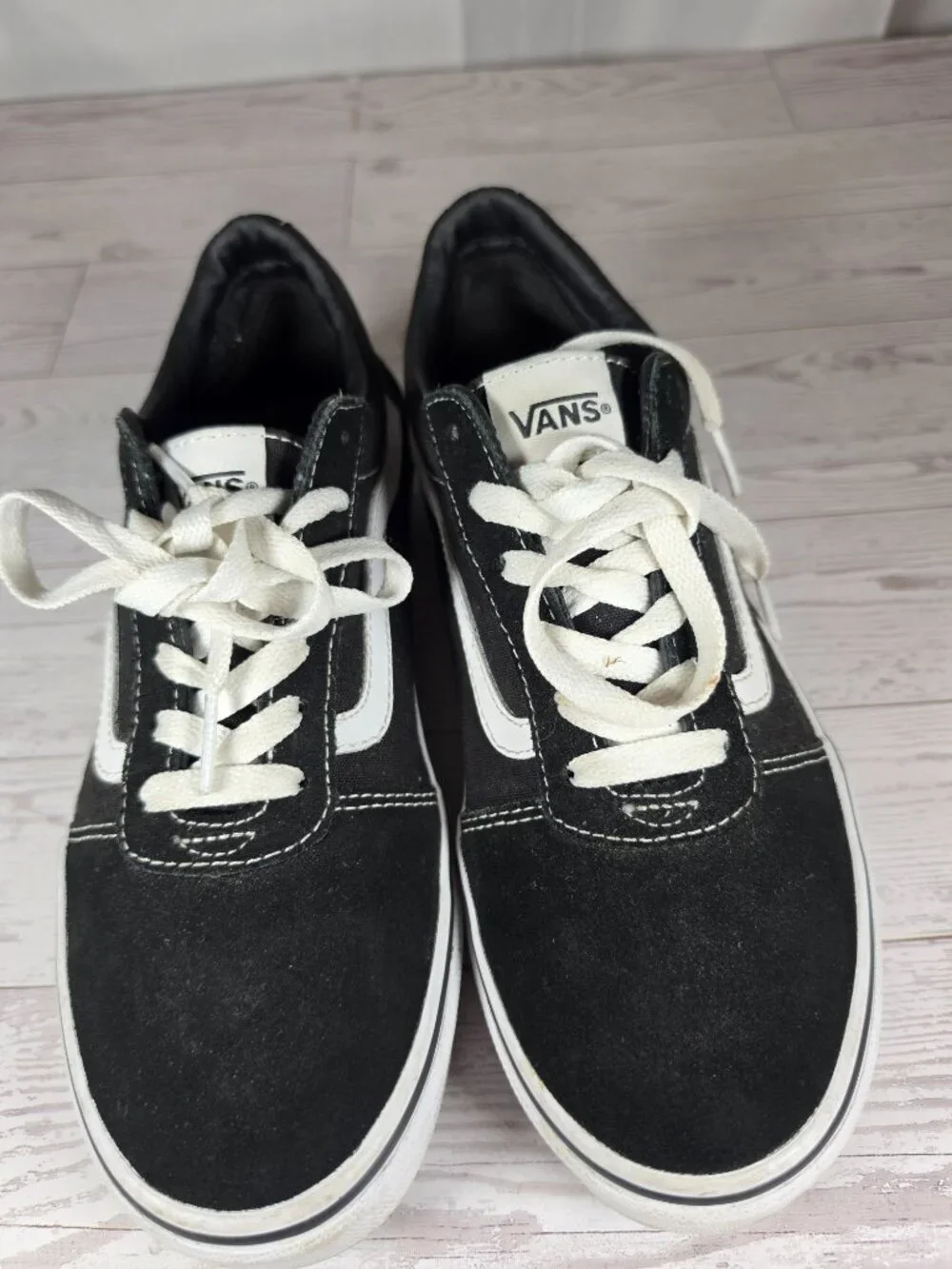 Vans classic styling